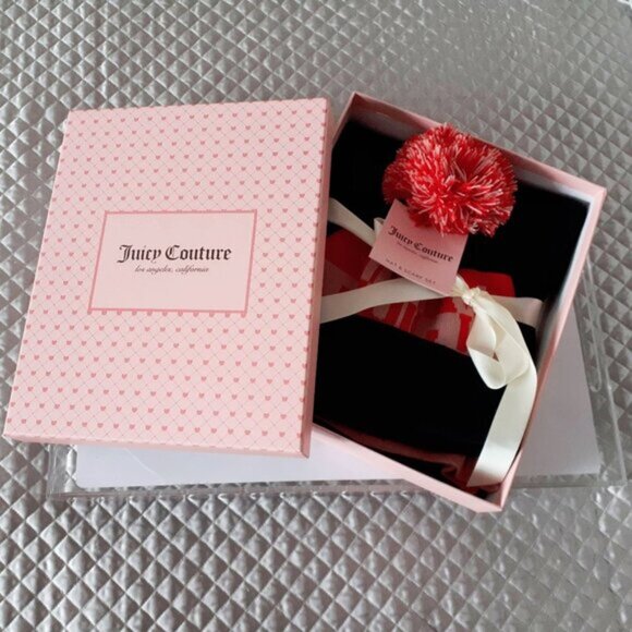 NWT / NIB Juicy Couture black knit hat & scarf boxed set - Picture 3 of 4